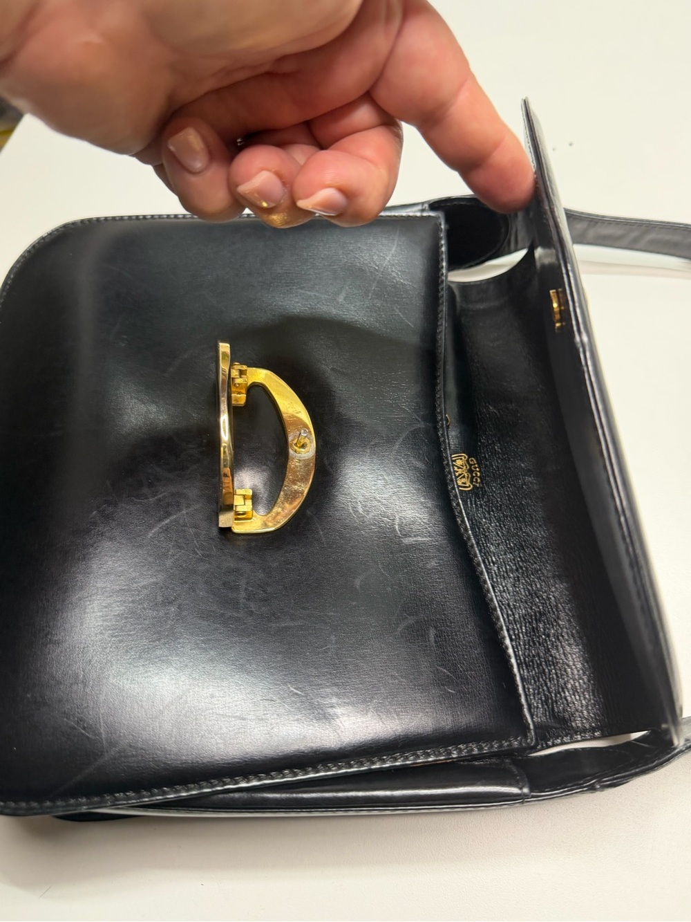Gucci Black Leather Shoulder Bag with Gold-Tone Buckle - Picture 8 of 11